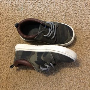 Toddler size 6 camo slip on shoes